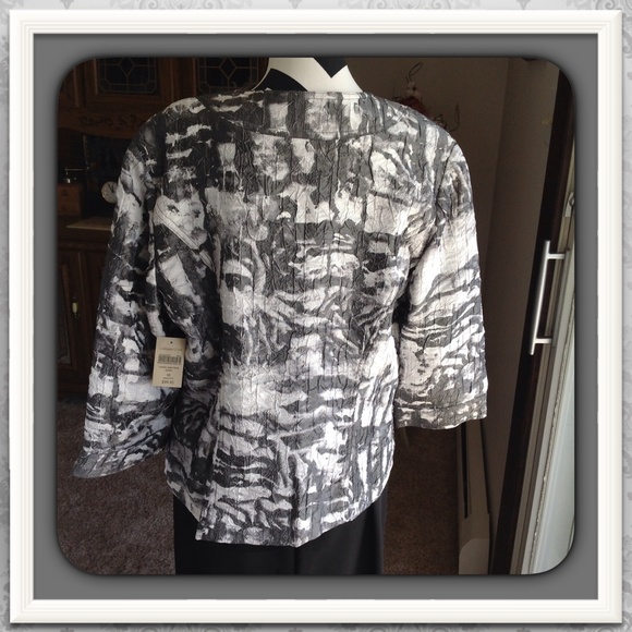 Coldwater Creek Crinkle Texture Abstract Print Jacket - Picture 3 of 4